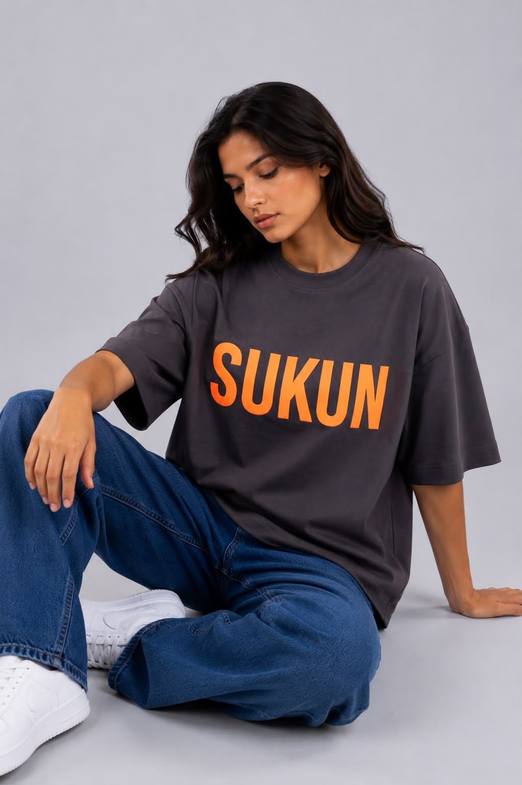 SUKUN Tee — Anthracite-Dark Grey